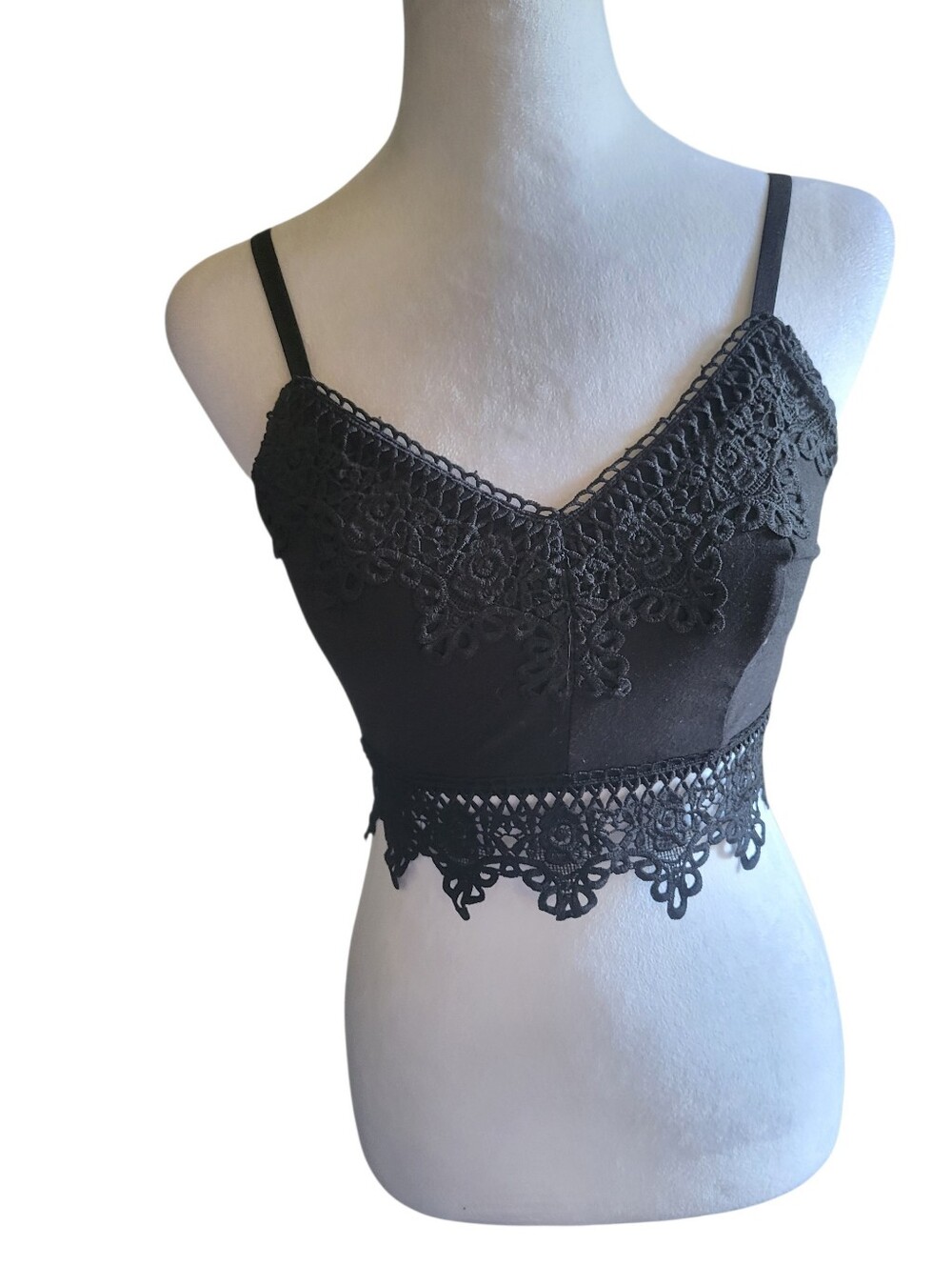 Mudd Lace Trim Bralette Crop Top Black sz S